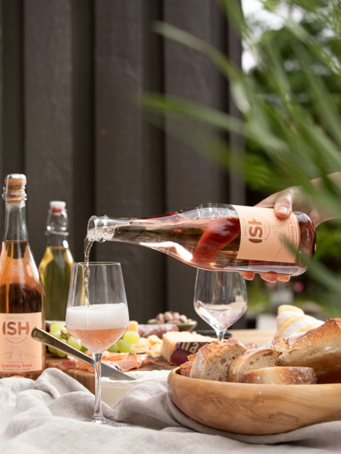 CHÂTEAU DEL ISH SPARKLING ROSE - Różowe Musujące Wino Bezalkoholowe